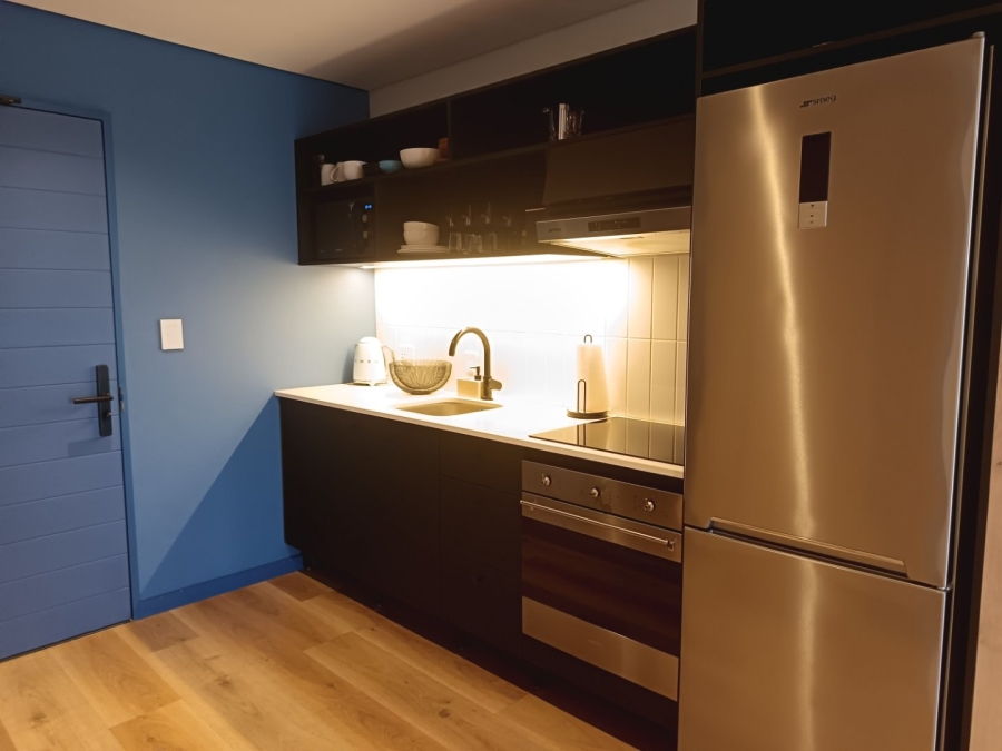 To Let 1 Bedroom Property for Rent in Sea Point Western Cape